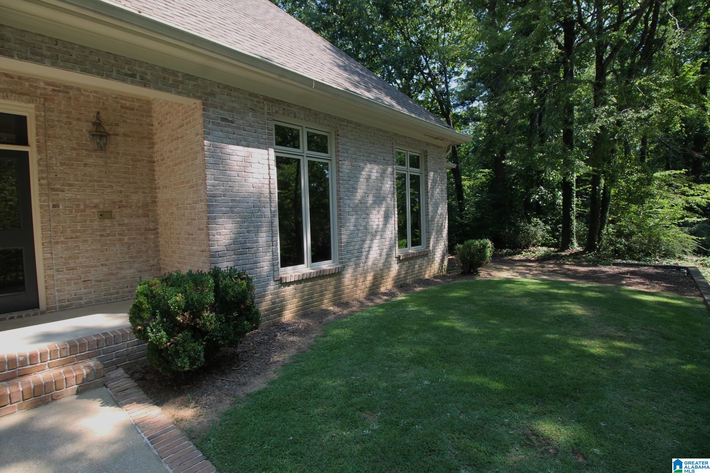 7653 Cottonridge Road Trussville, AL 35173 - Photo 3 of 66