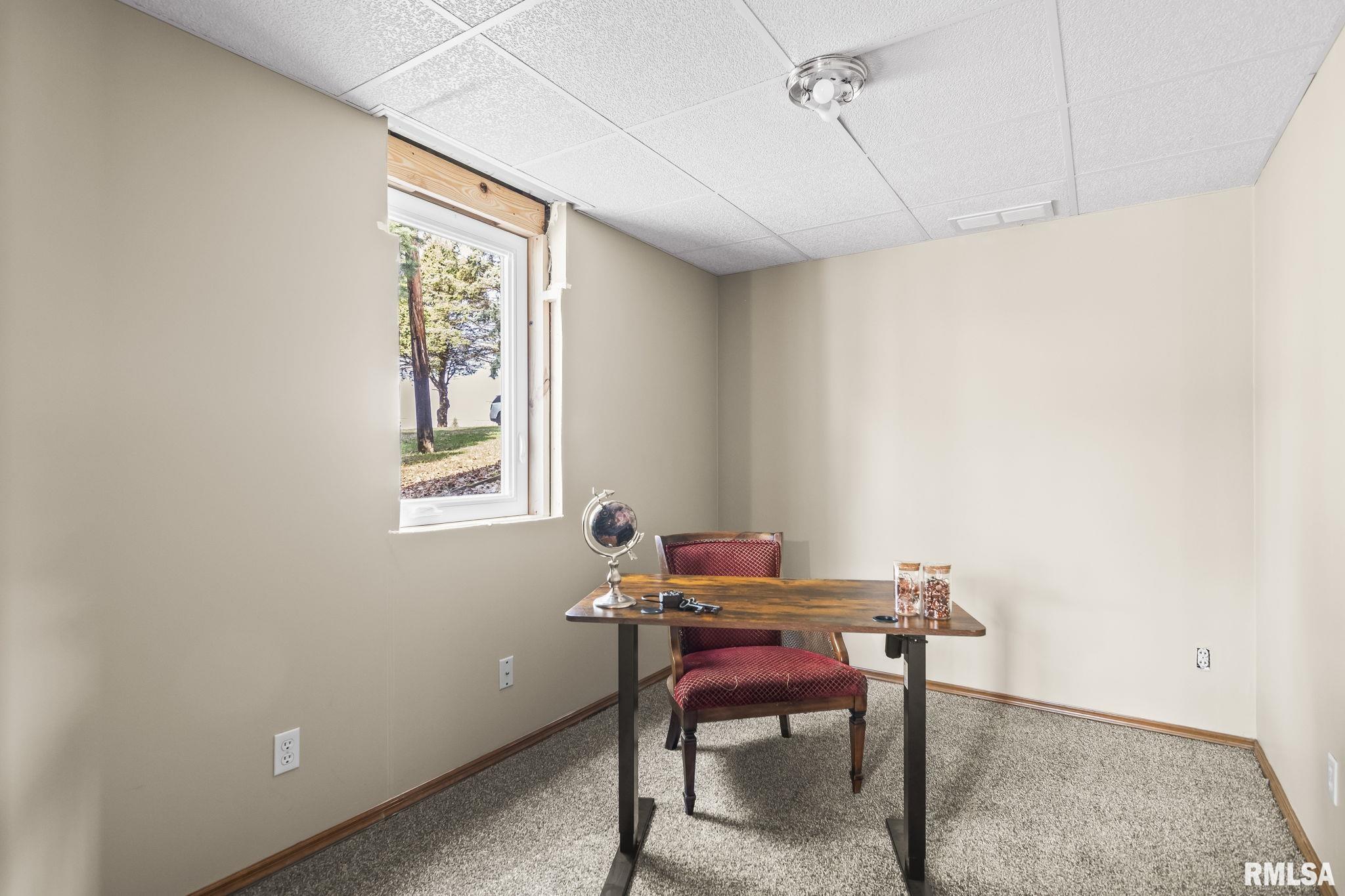 565 Paw-Paw Road Petersburg, IL 62675 - Photo 20 of 35 Gallery Image 20