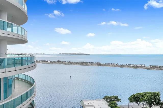 $14,000 | 2127 Brickell Avenue, Unit 2005, Miami, FL 33129