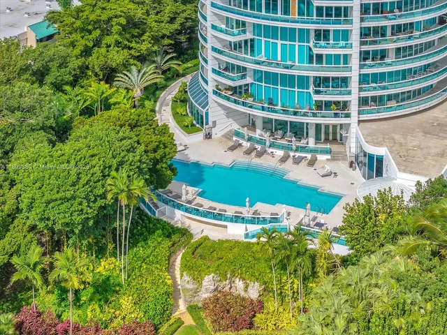 $14,000 | 2127 Brickell Avenue, Unit 2005, Miami, FL 33129