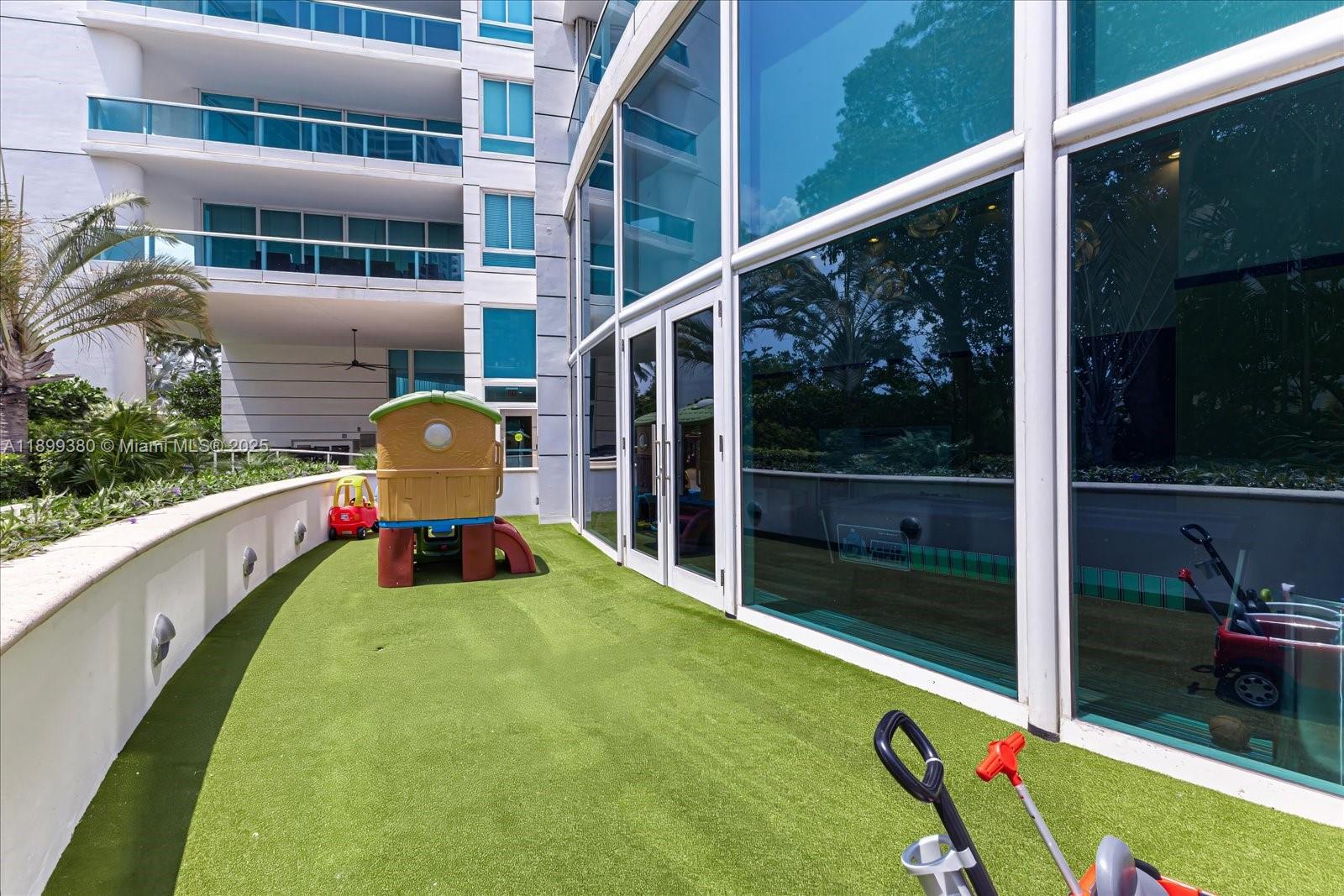 2127 Brickell Avenue, Unit 2005 Miami, FL 33129 - Photo 45 of 53