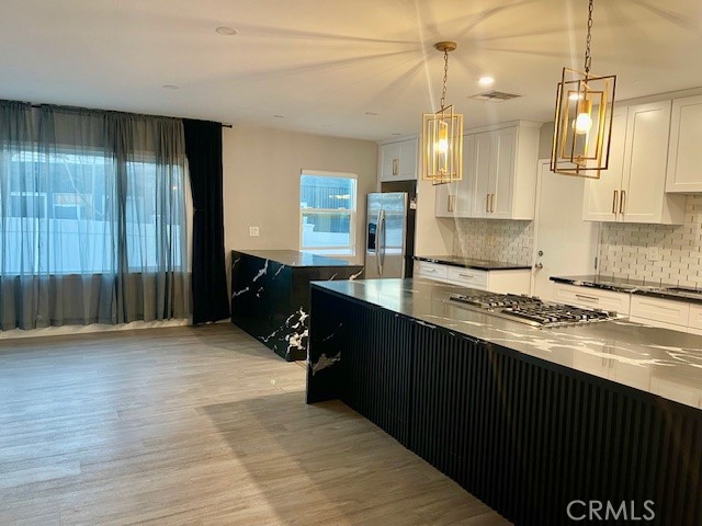 22020 Viscanio Road Woodland Hills, CA 91364 - Photo 11 of 18