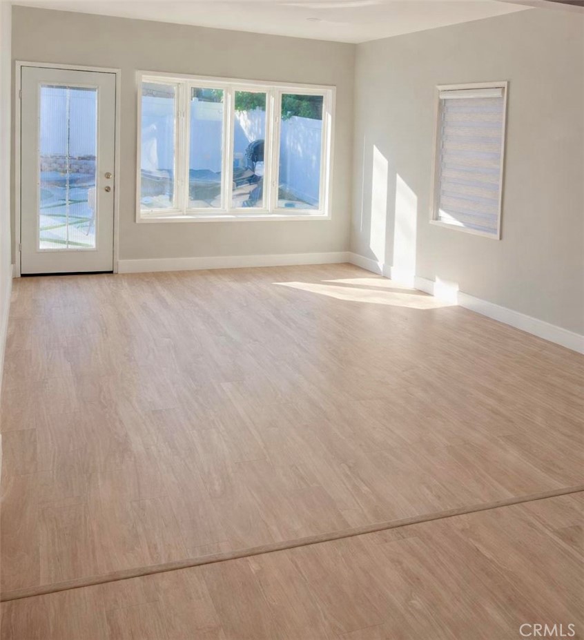 22020 Viscanio Road Woodland Hills, CA 91364 - Photo 15 of 18