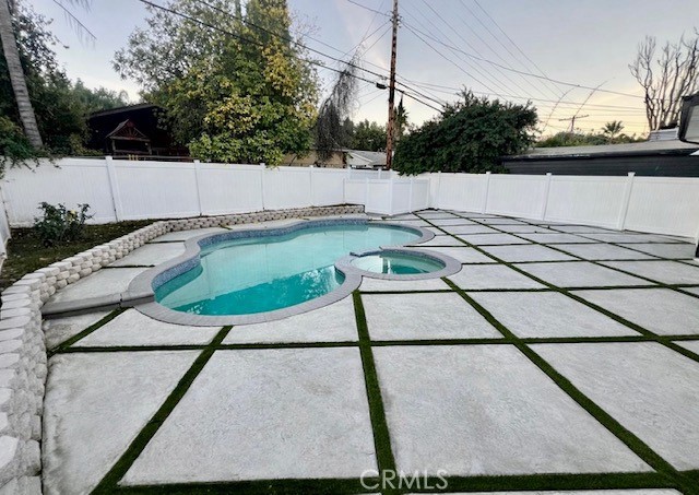 22020 Viscanio Road Woodland Hills, CA 91364 - Photo 4 of 18