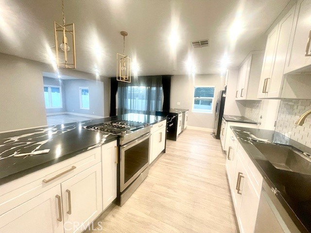 22020 Viscanio Road Woodland Hills, CA 91364 - Photo 6 of 18