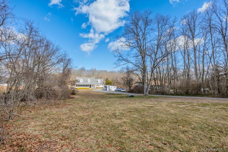 259 Frowein Road Center Moriches, NY 11934 - Photo 7 of 39