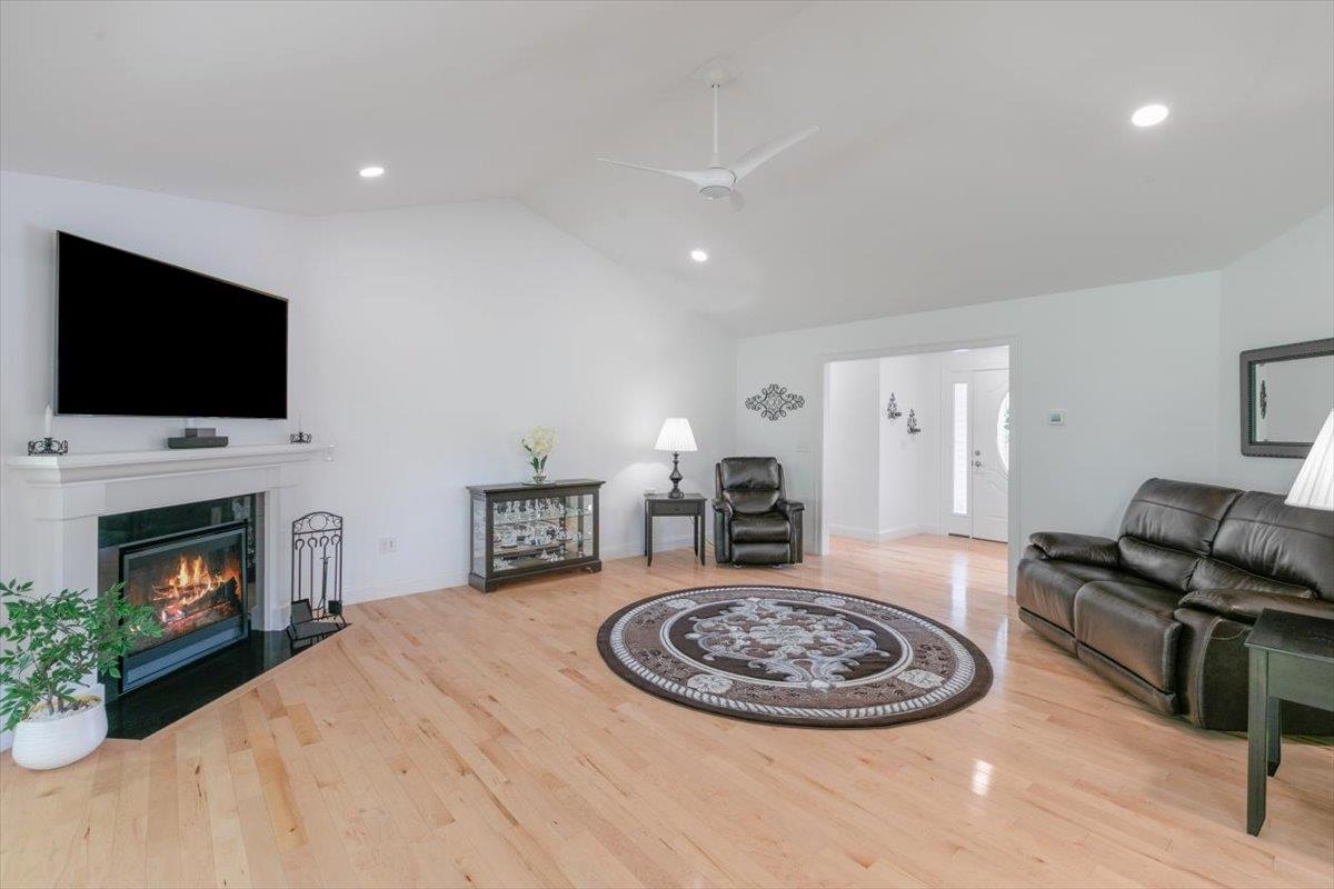25 Ridgeview Drive Candia, NH 03034 - Photo 13 of 57