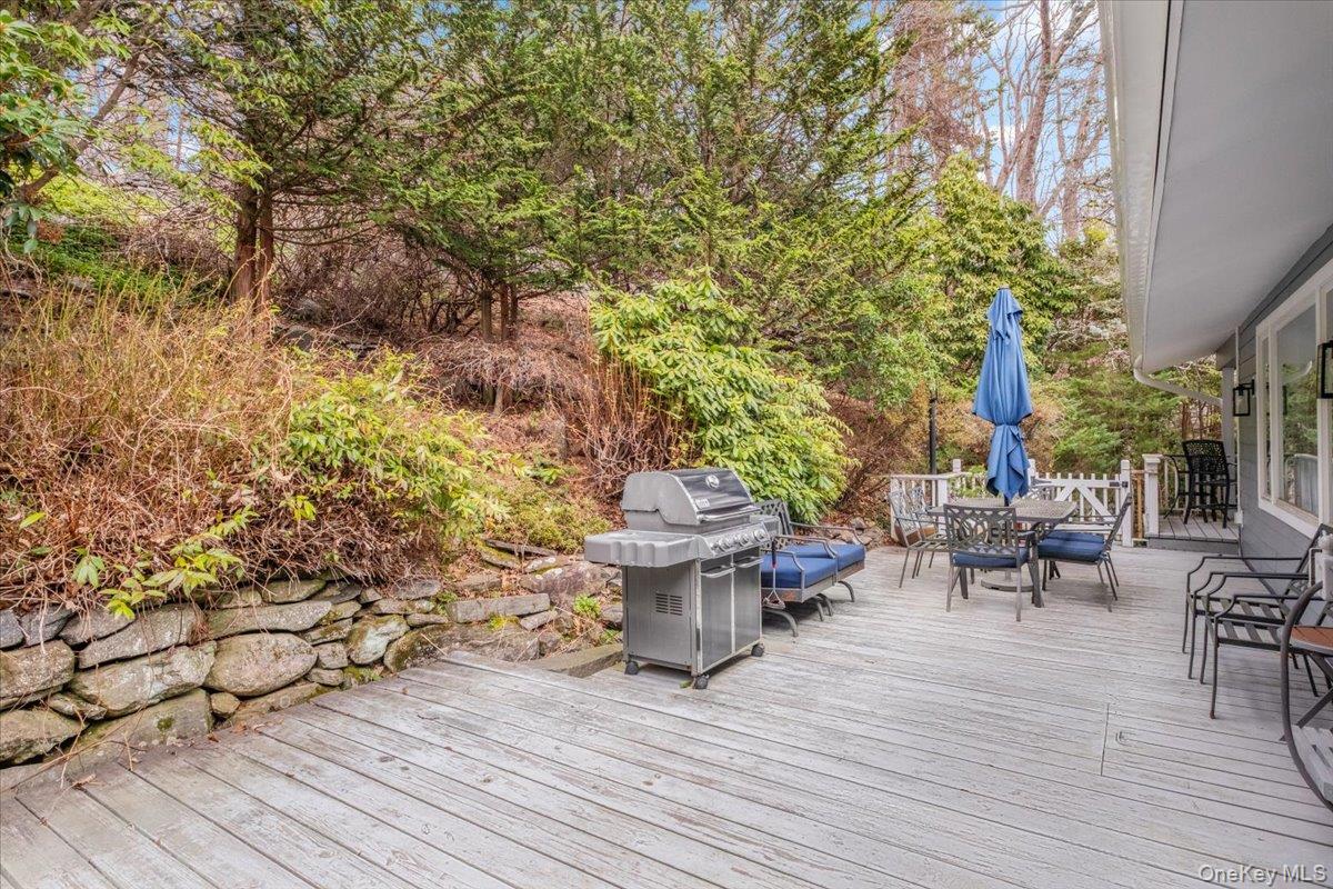 1 Fox Ridge Road Armonk, NY 10504 - Photo 32 of 37