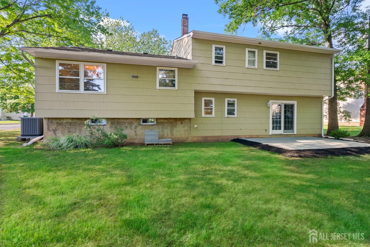 17 Meredith Road Edison, NJ 08817 - Photo 33 of 37