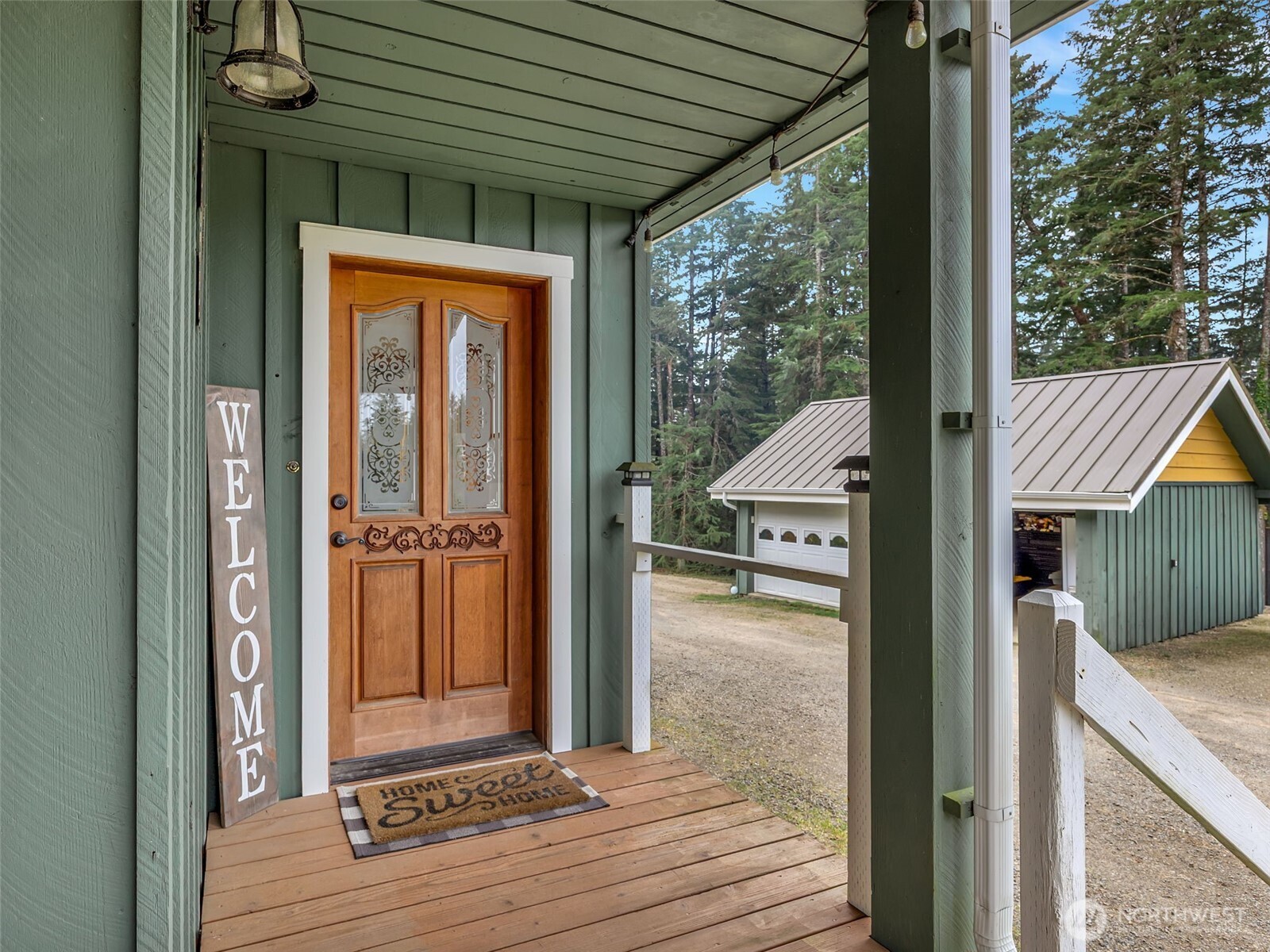 20003 Sandridge Road Long Beach, WA 98631 - Photo 3 of 39 a view of a house with a porch