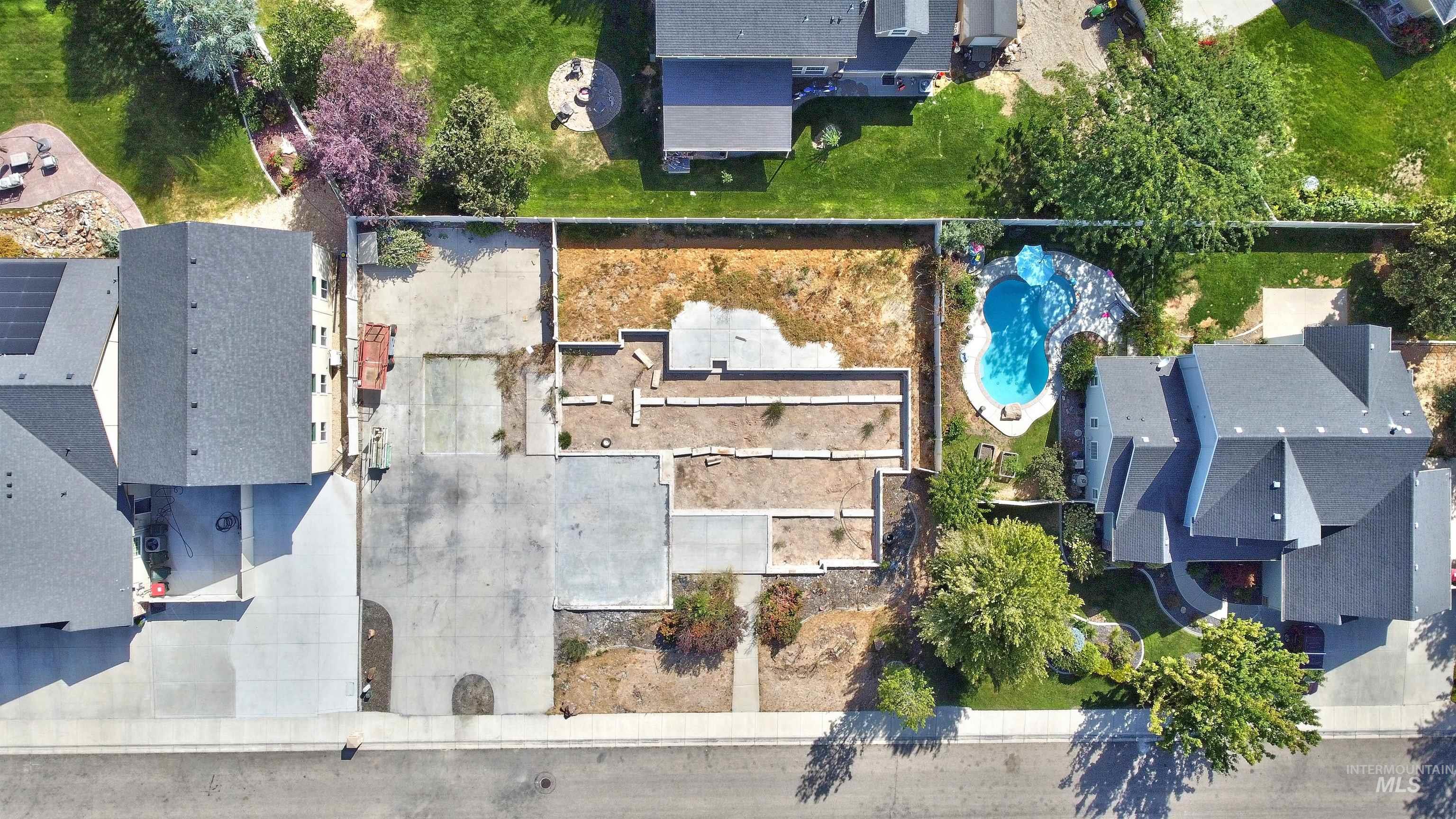 Bird's eye view of a pool area