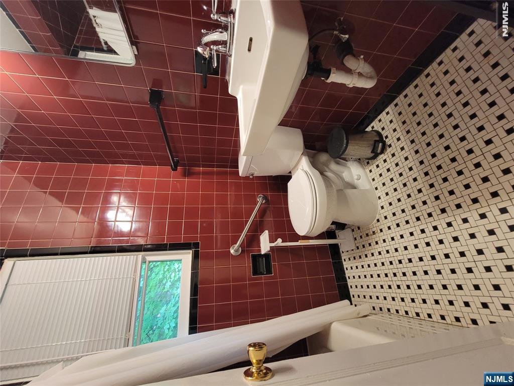 33 North Maple Avenue, Unit 1 LEFT Park Ridge, NJ 07656 - Photo 11 of 30 Gallery Image 11