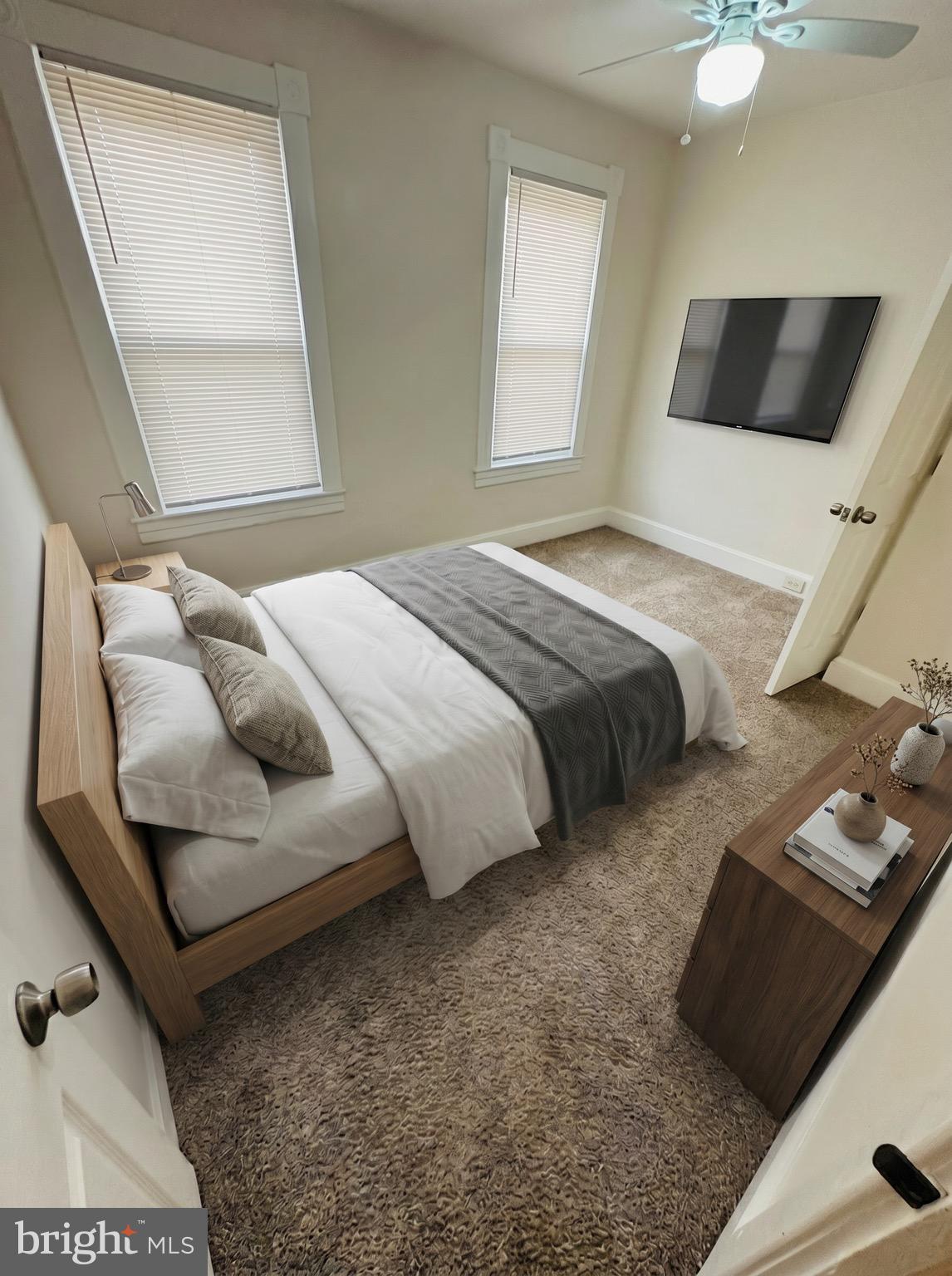 429 Yale Avenue Baltimore, MD 21229 - Photo 23 of 33 3rd bedroom