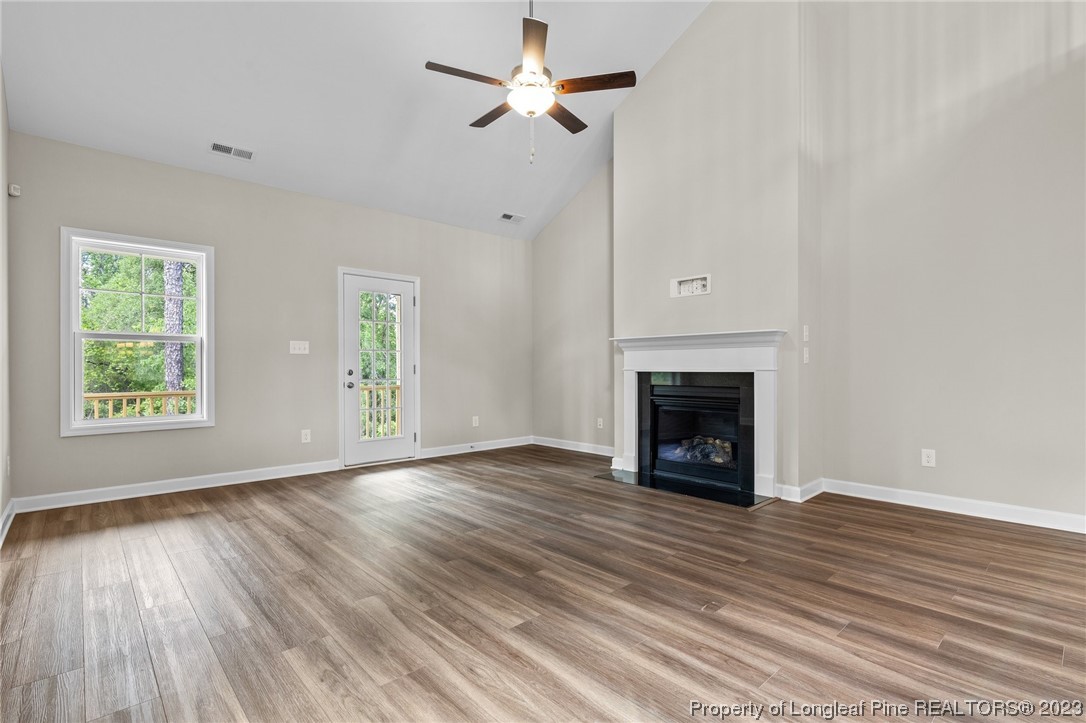 321 Timber Skip Drive Spring Lake, NC 28390 - Photo 4 of 27 Gallery Image 4