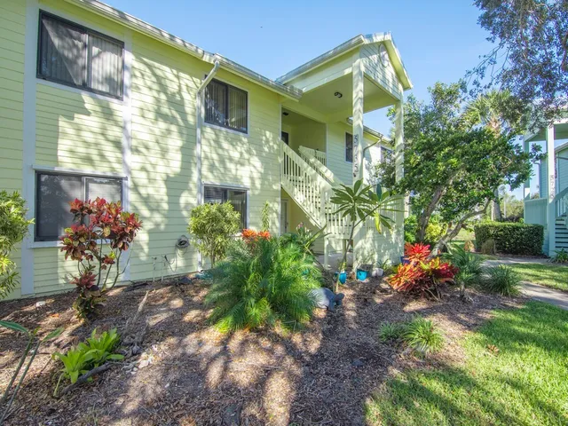 $2,500 | 5735 Marina Drive, Unit 3, Sebastian, FL 32958