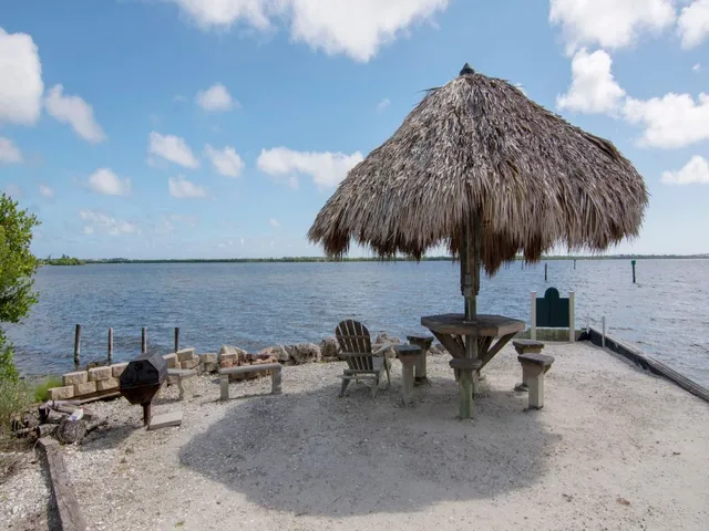 $2,500 | 5735 Marina Drive, Unit 3, Sebastian, FL 32958