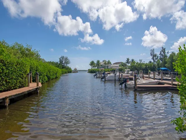 $2,500 | 5735 Marina Drive, Unit 3, Sebastian, FL 32958