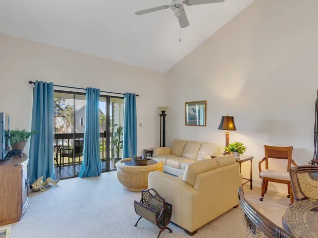 $2,500 | 5735 Marina Drive, Unit 3, Sebastian, FL 32958