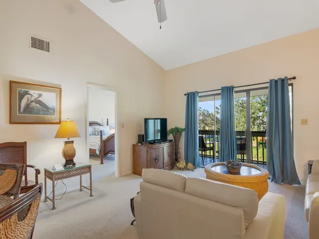 $2,500 | 5735 Marina Drive, Unit 3, Sebastian, FL 32958