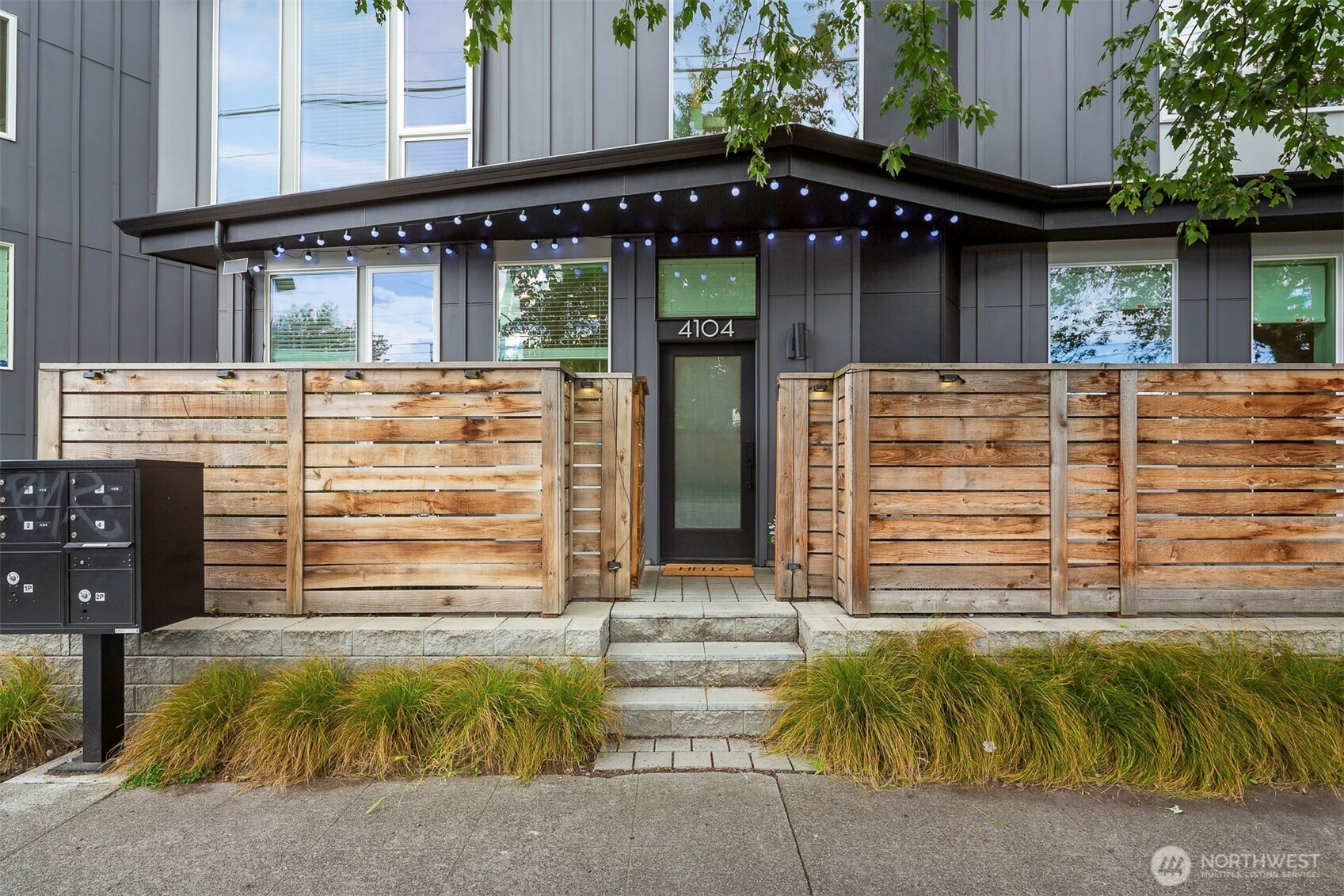 4104 Leary Way Northwest Seattle, WA 98107 - Photo 2 of 34