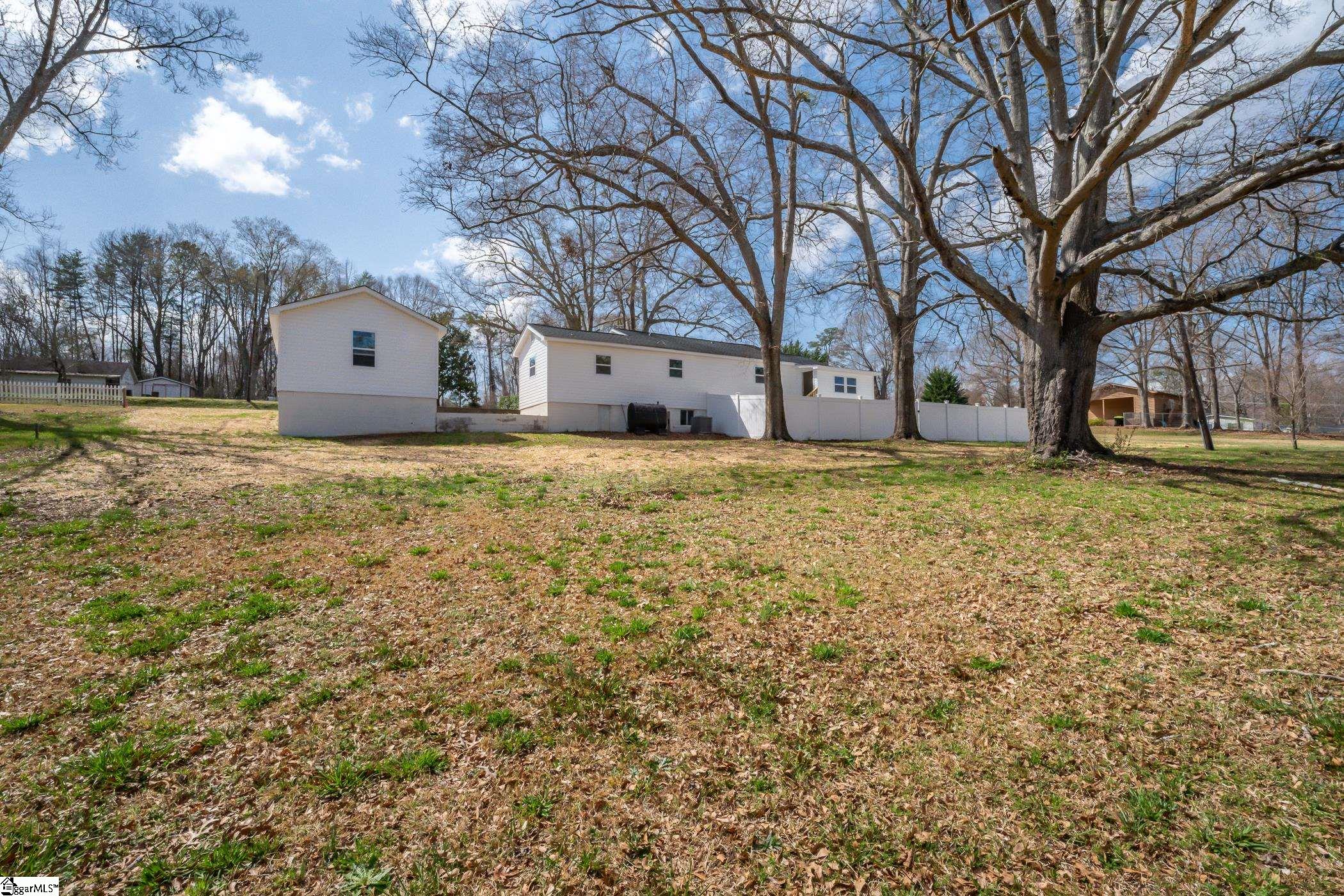 509 South Bomar Avenue Landrum, SC 29356 - Photo 20 of 23
