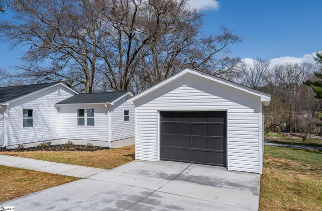 $254,900 | 509 South Bomar Avenue, Landrum, SC 29356