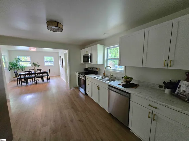 $254,900 | 509 South Bomar Avenue, Landrum, SC 29356