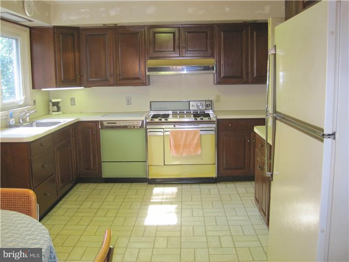 21 Williams Road Haverford, PA 19041 - Photo 11 of 23 Kitchen