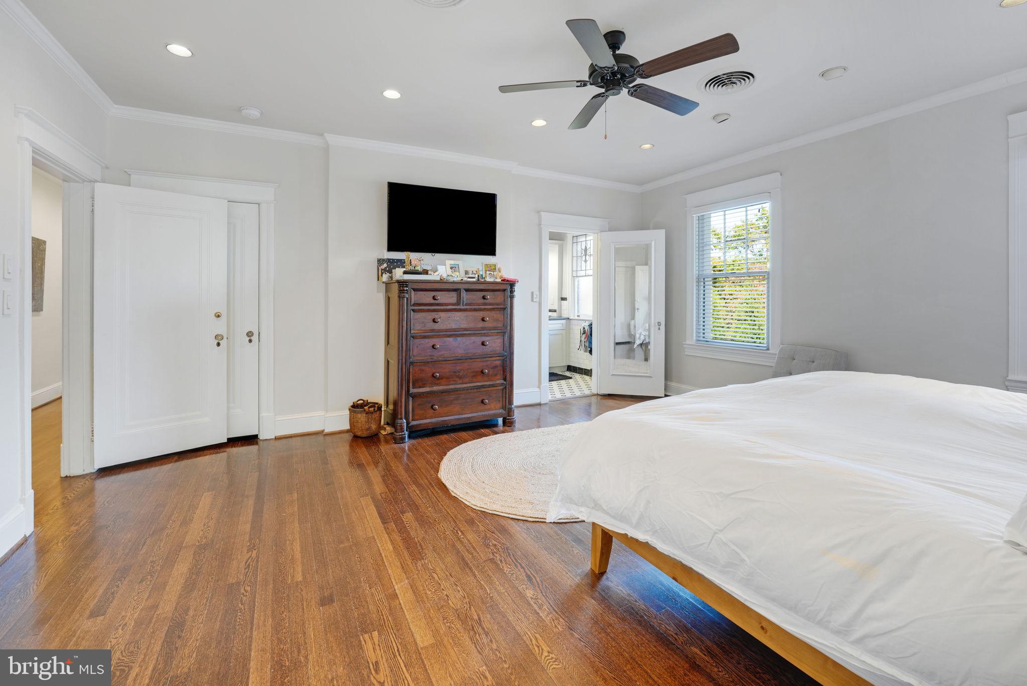 2733 35th Street Northwest Washington, DC 20007 - Photo 27 of 61 Primary Bedroom