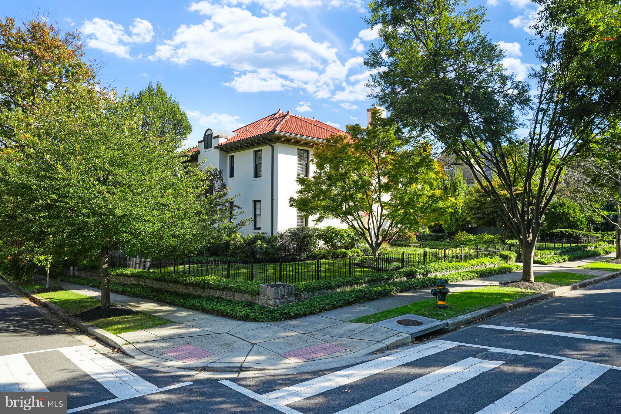 2733 35th Street Northwest Washington, DC 20007 - Photo 4 of 61 Exterior