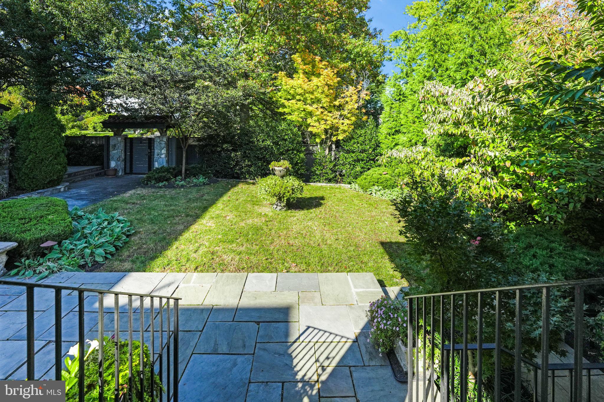 2733 35th Street Northwest Washington, DC 20007 - Photo 53 of 61 Spectacular gardens