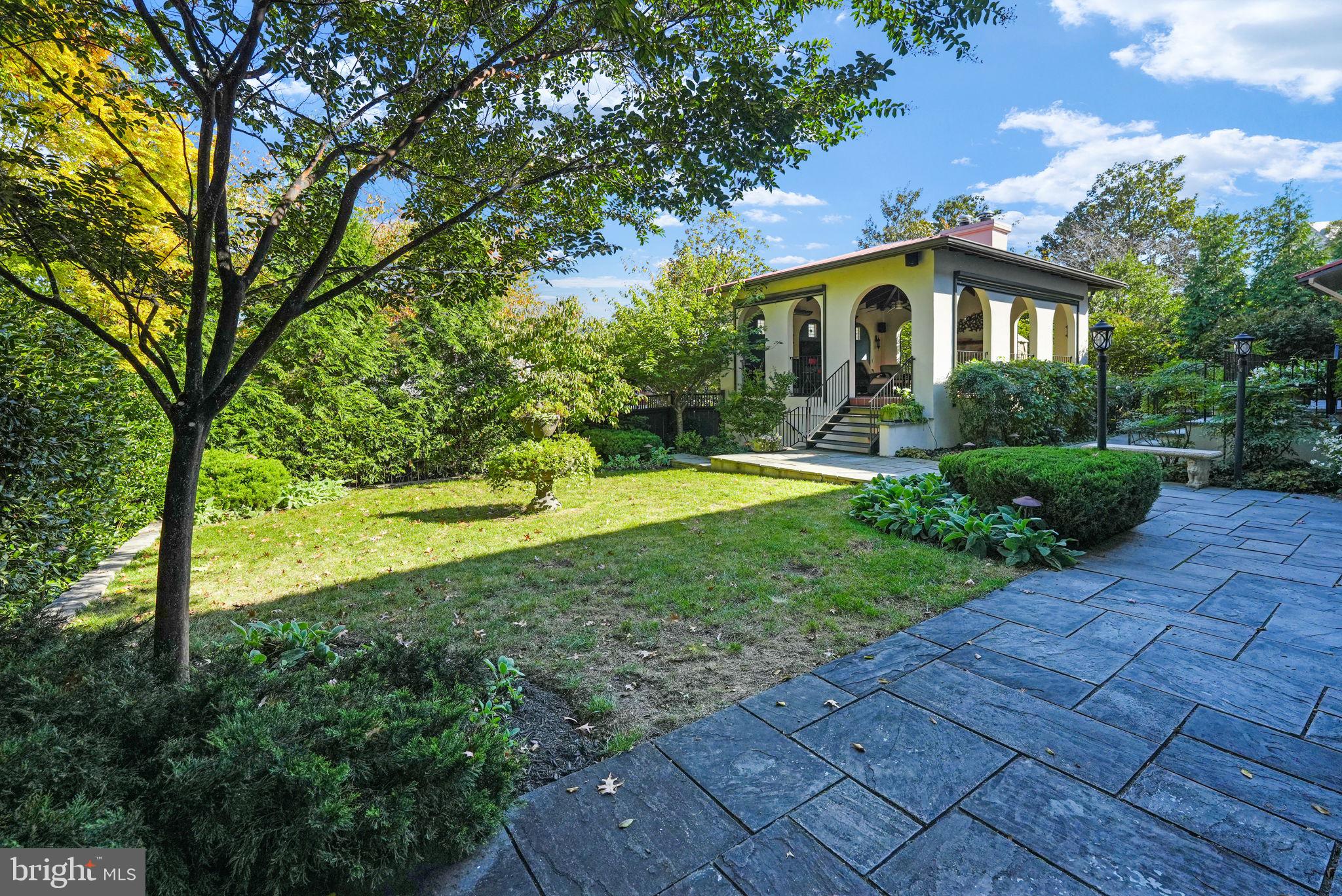 2733 35th Street Northwest Washington, DC 20007 - Photo 55 of 61 Spectacular gardens