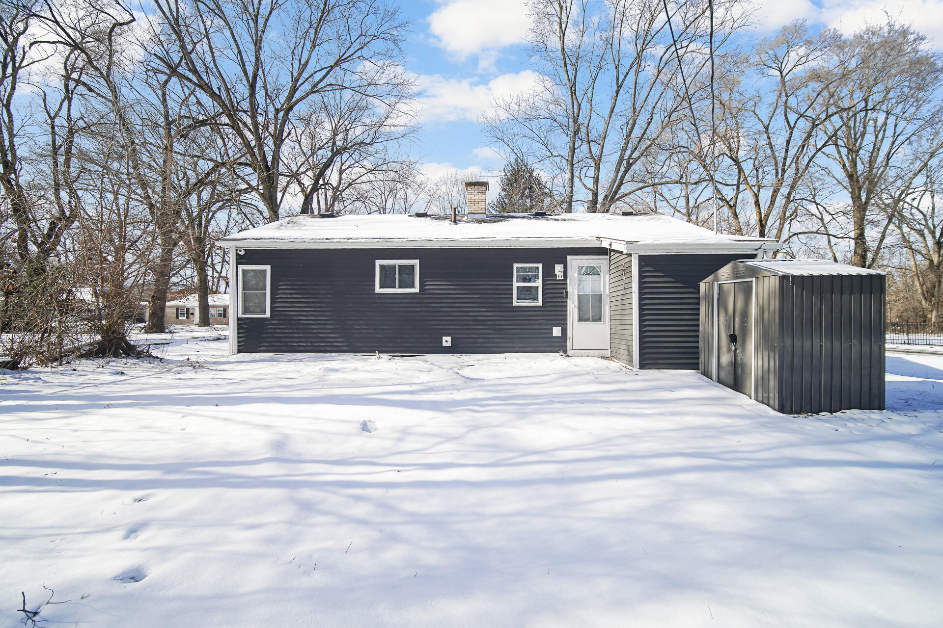 4301 Johnson Street Gary, IN 46408 - Photo 16 of 19 1920x1280