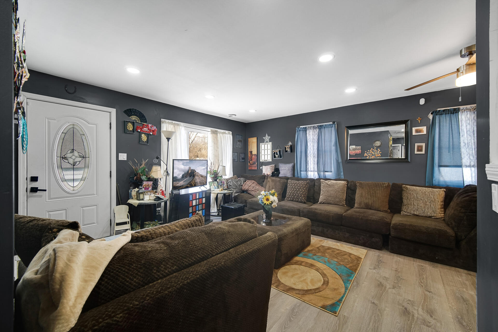 4301 Johnson Street Gary, IN 46408 - Photo 5 of 19 1920x1280