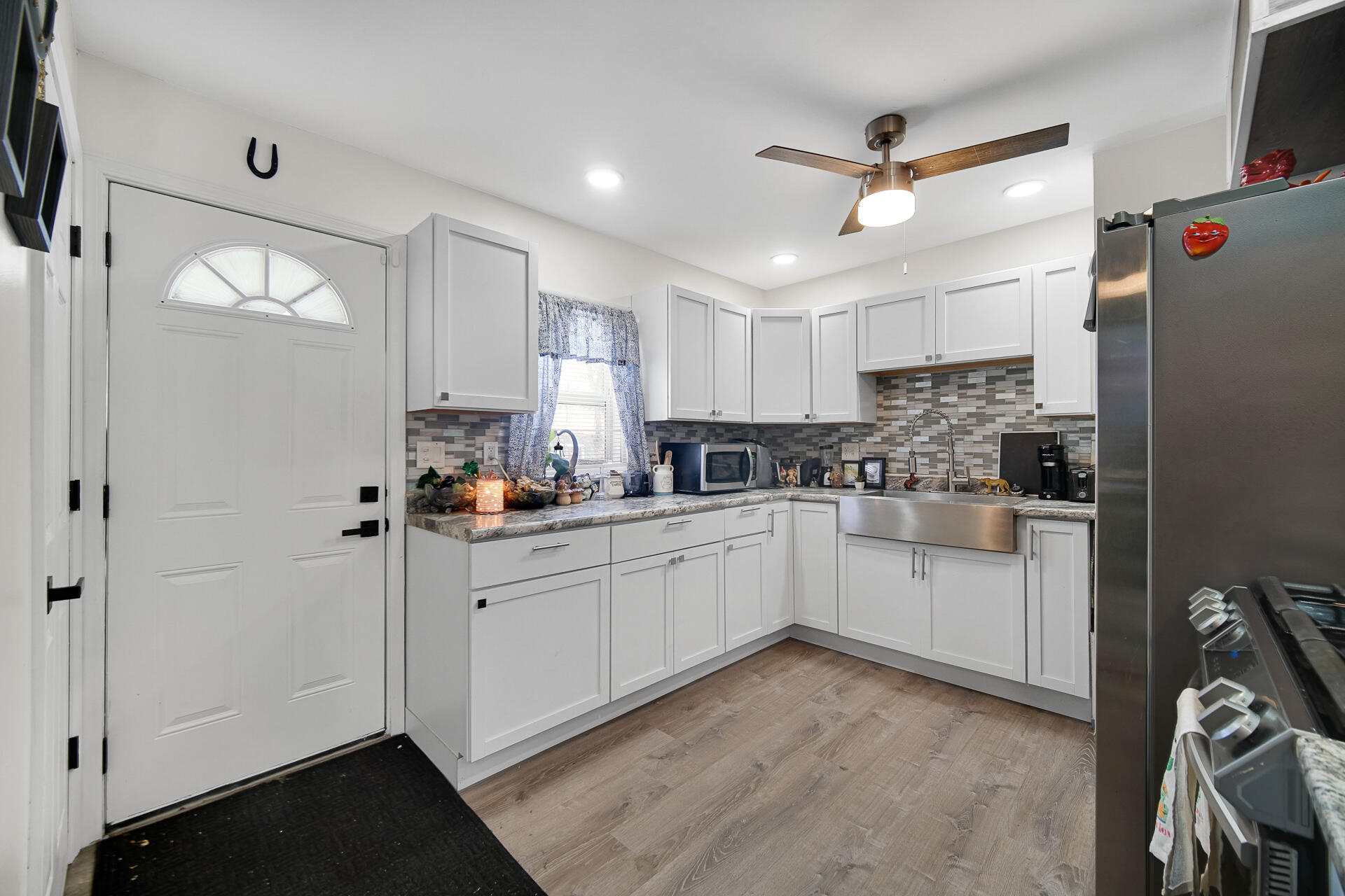 4301 Johnson Street Gary, IN 46408 - Photo 8 of 19 1920x1280