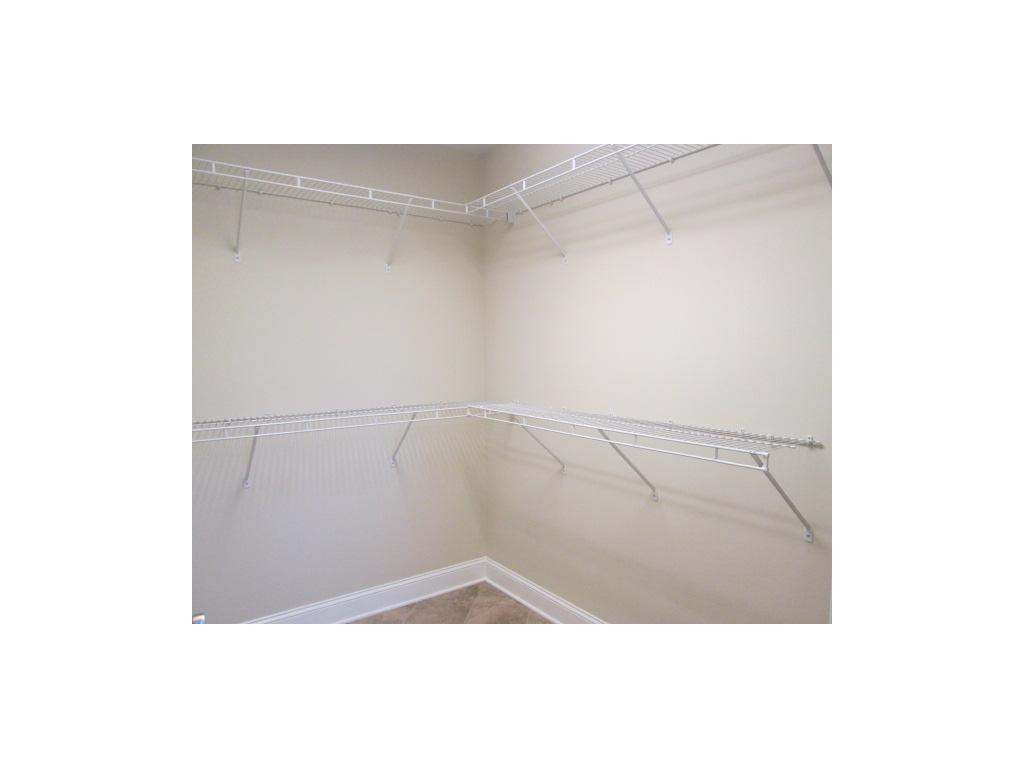 517 Ridgecrest Road Jonesborough, TN 37659 - Photo 10 of 22 Master Walk In Closet