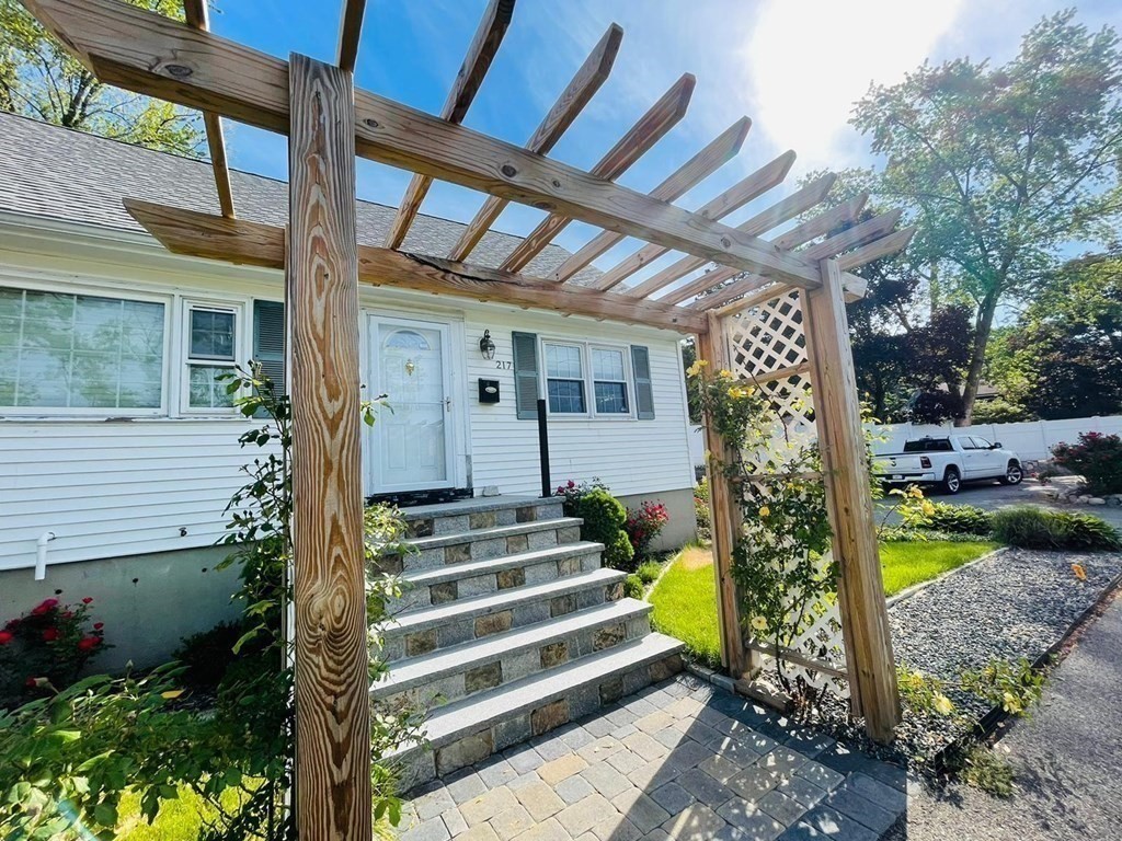 217 Cedar Brook Road Lynn, MA 01904 - Photo 25 of 32