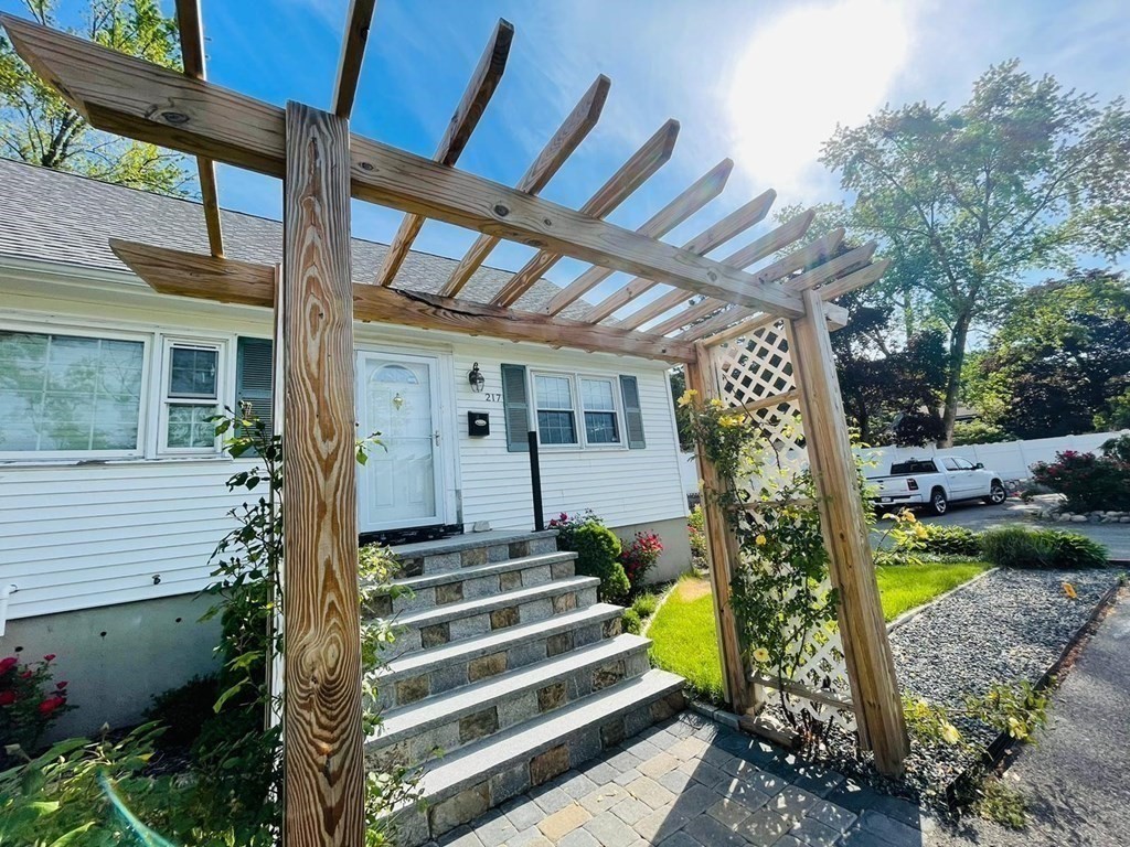 217 Cedar Brook Road Lynn, MA 01904 - Photo 26 of 32