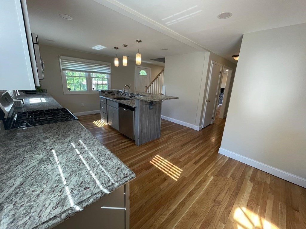 217 Cedar Brook Road Lynn, MA 01904 - Photo 4 of 32