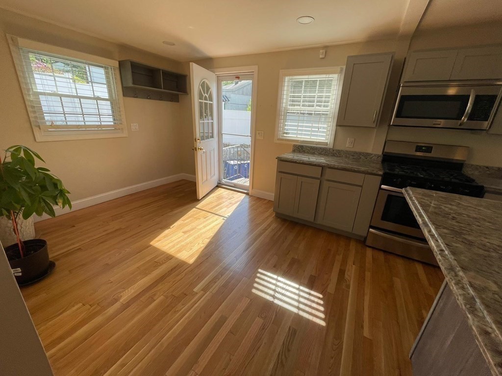 217 Cedar Brook Road Lynn, MA 01904 - Photo 6 of 32