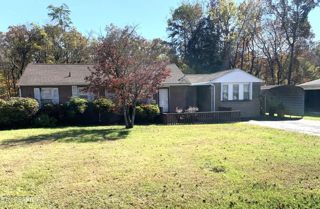 $325,000 | 107 Woodlawn Drive, Kingston, TN 37763
