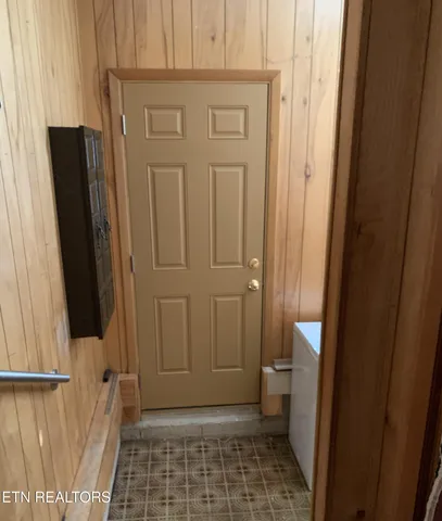 $325,000 | 107 Woodlawn Drive, Kingston, TN 37763