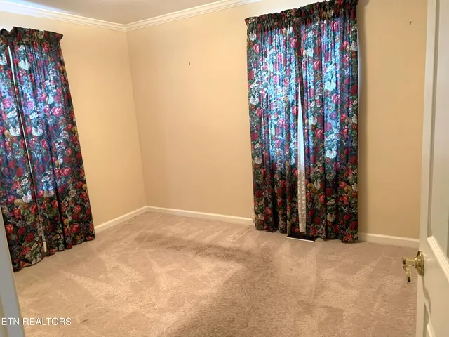 $325,000 | 107 Woodlawn Drive, Kingston, TN 37763