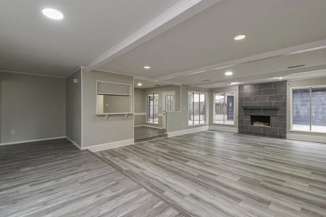 $2,300 | 16911 Summit Oaks Lane, Spring, TX 77379