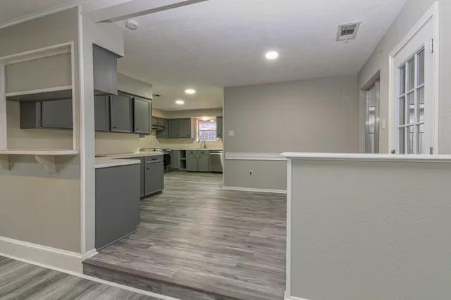 $2,300 | 16911 Summit Oaks Lane, Spring, TX 77379