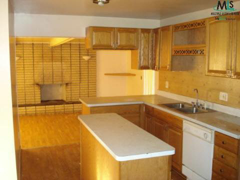 4735 East 13 Mile Road Warren, MI 48092 - Photo 4 of 12 197351-3.JPG