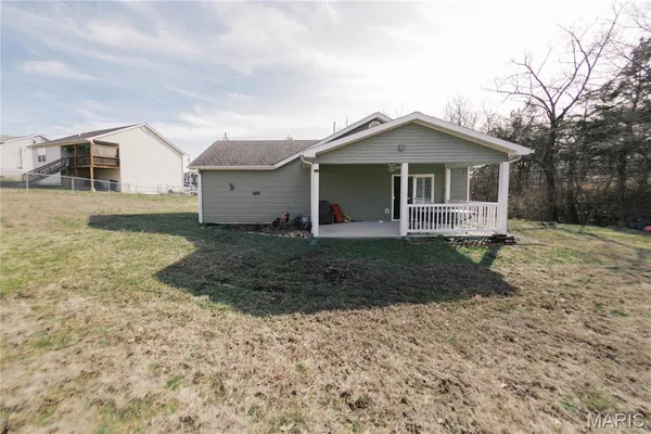 $155,900 | 101 East Cedar Lane, Owensville, MO 65066