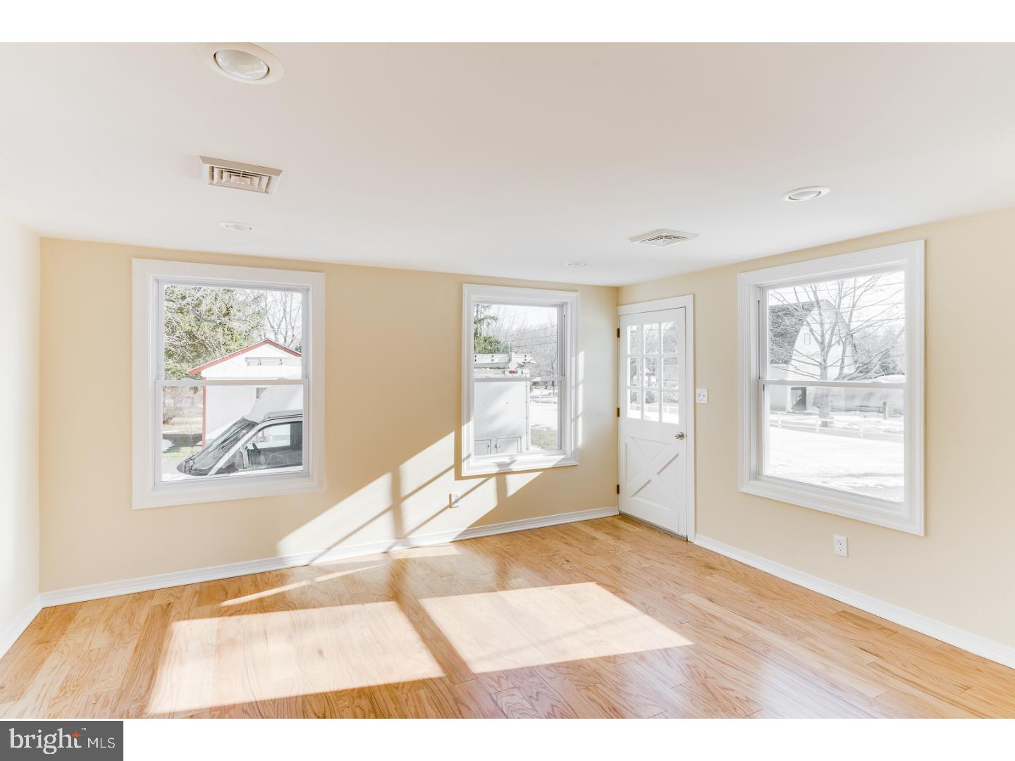 5 Yard Road Pennington, NJ 08534 - Photo 11 of 20