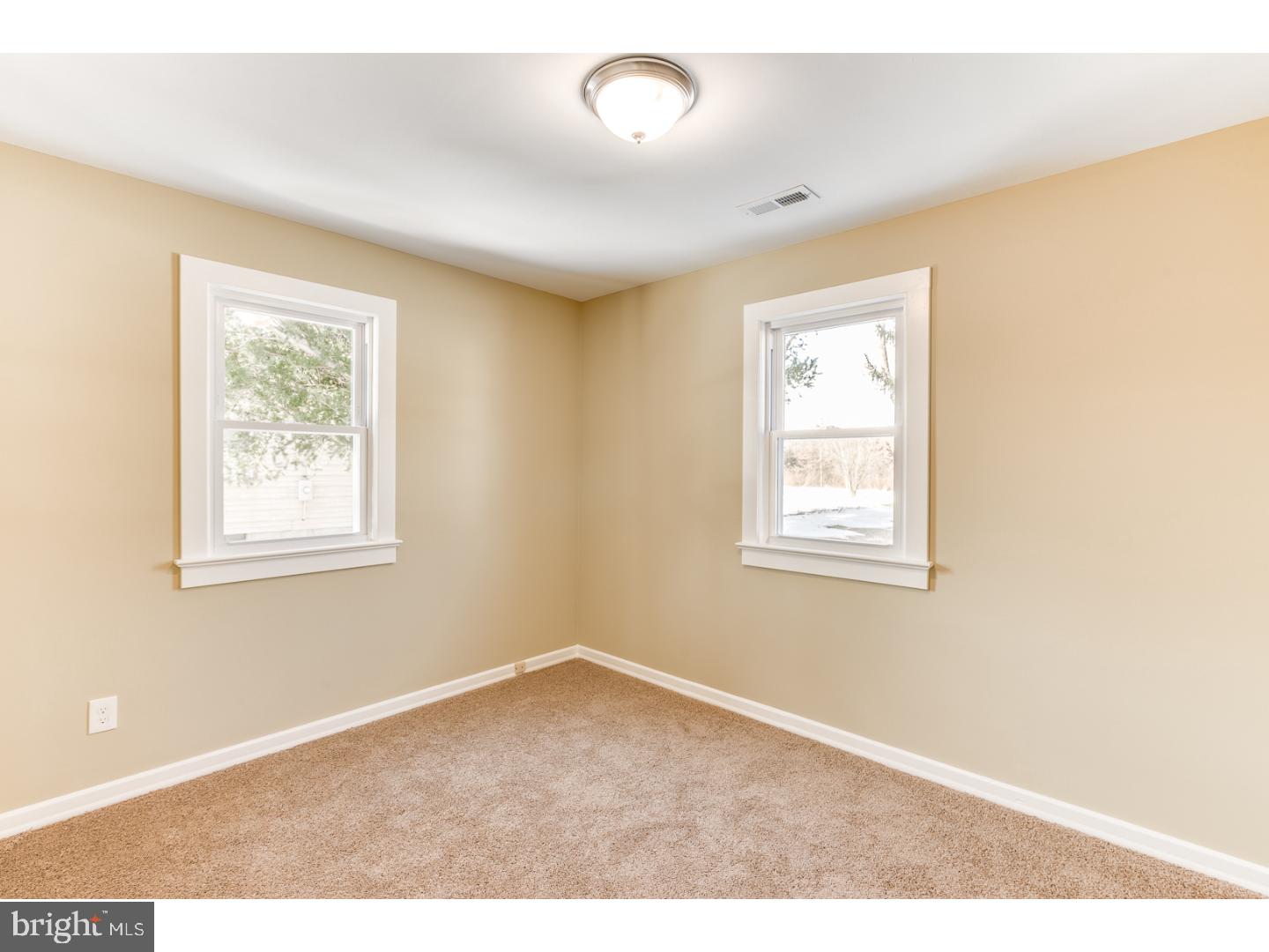 5 Yard Road Pennington, NJ 08534 - Photo 12 of 20