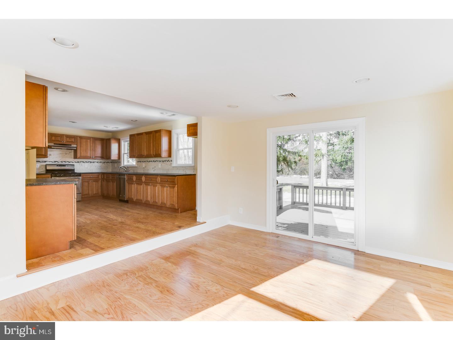 5 Yard Road Pennington, NJ 08534 - Photo 3 of 20